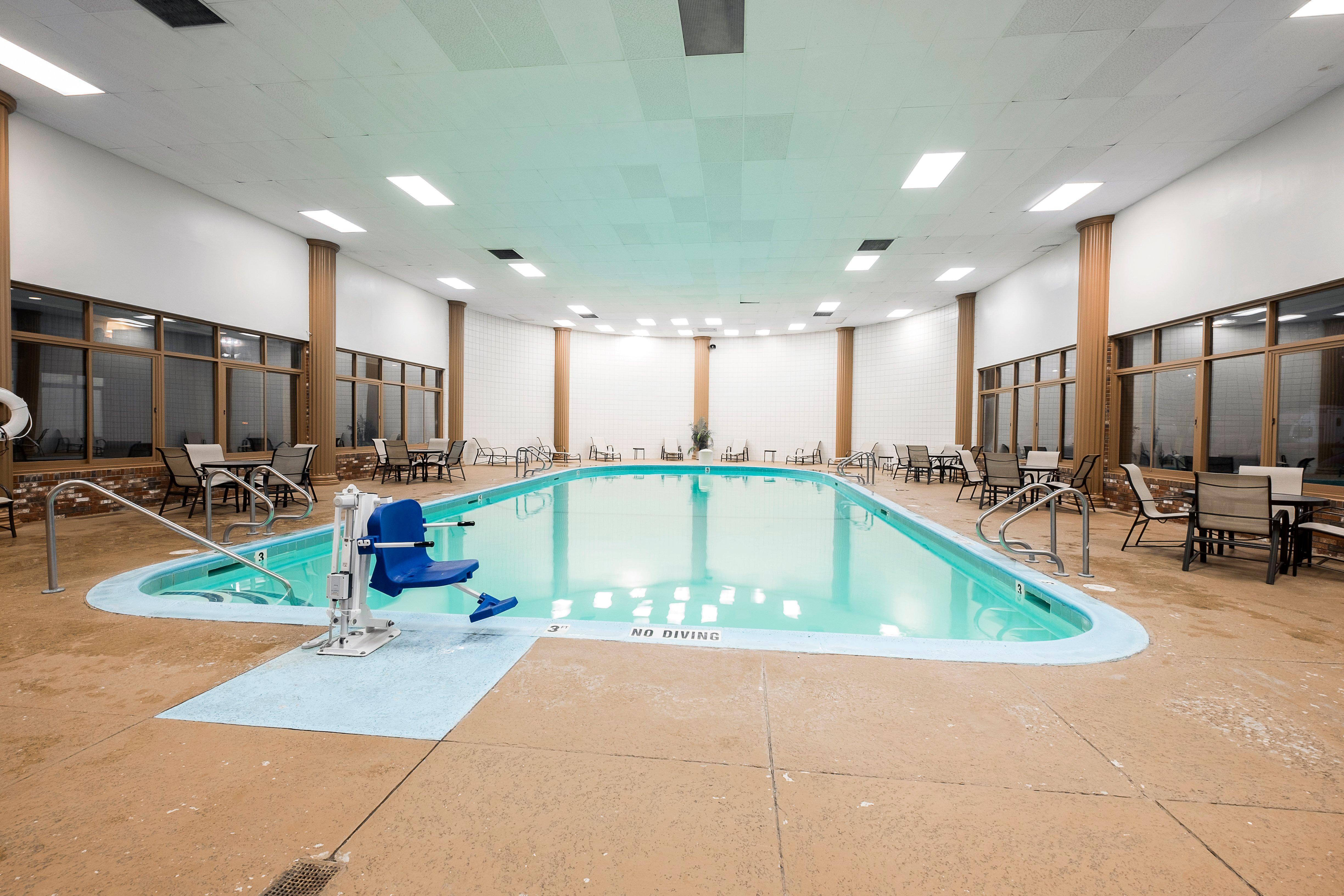 Red Roof Inn Plus+ Boston - Woburn/ Burlington Exterior photo